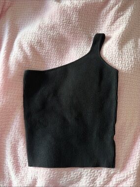 House of Harlow 1960 Black Ribbed One-Shoulder Tank